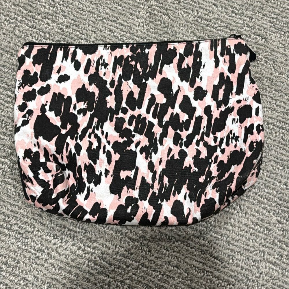 H & M cosmetics bag